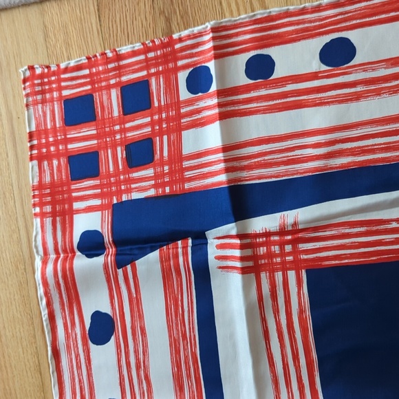 Large designer silk square scarf - Picture 3 of 5